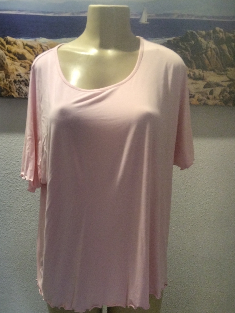 Women's Light Pink Scoop Neck Short Sleeve Tee